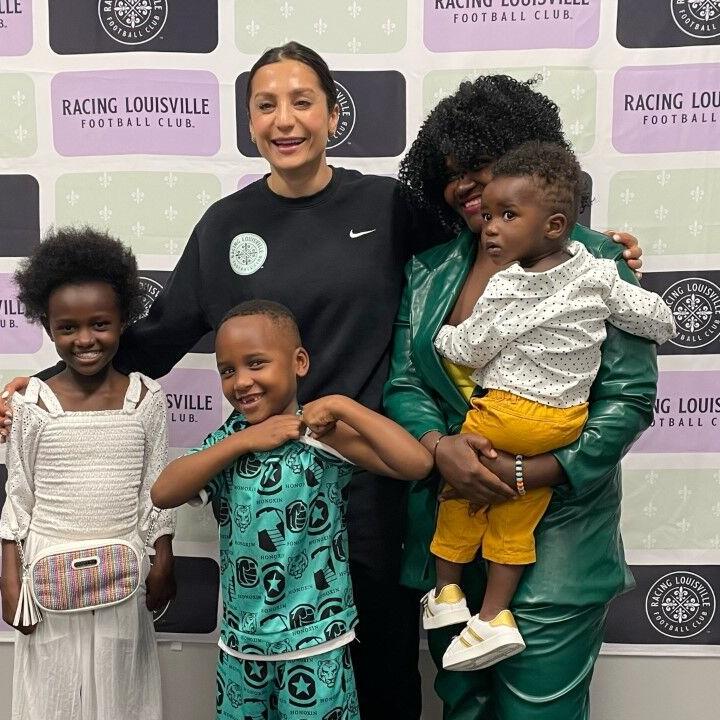 Nadia Nadim poses for photo with Faith's family